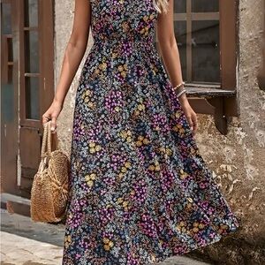 NWT- Floral Waist Cinched Maxi Dress-  Size L